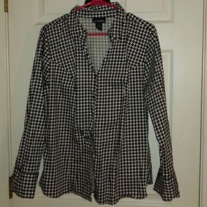 Houndstooth button down blouse